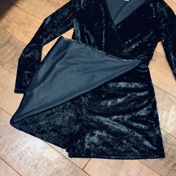 Velvet Romper Dress - Picture 7 of 8